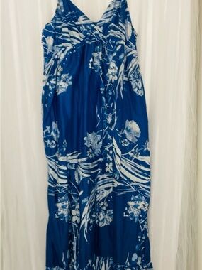 Old Navy Blue and White Tropical Print Maxi Dress
